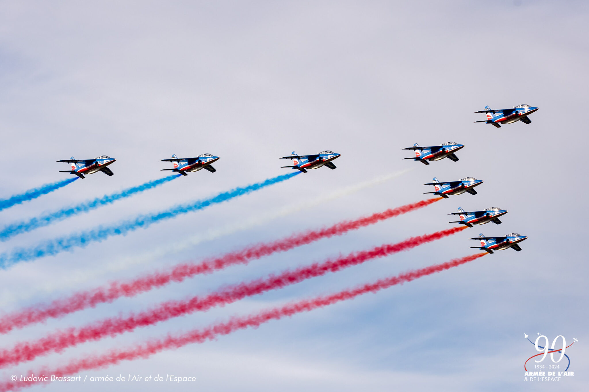 L'année 2024 marque la commémoration des 90 ans de la création de l'armée de l'air et de l'espace. Dans ce cadre, le CEMAAE a demandé, tout en optimisant les trajectoires et déplacements, la réalisation d'une tournée des ambassadeurs afin d'honorer les bases et emprises de l'AAE, ainsi que leur personnel. La patrouille de France a survolée la Base aérieene 116 ce jour, le 14 mars 2024.